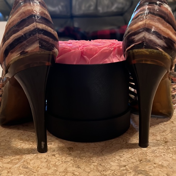 CARLOS SANTANA SZ 10 STILETTO HEEL SANDALS Splash-Multi-Tonal Color, HT over 4in - Picture 12 of 12